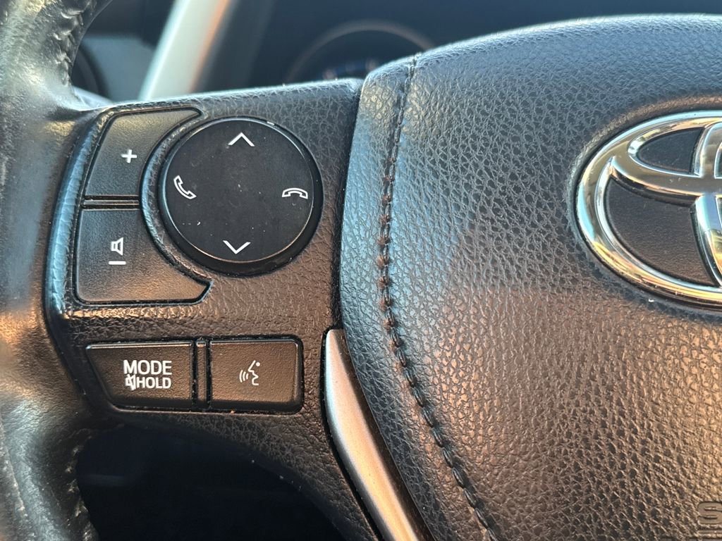 Used 2017 Toyota RAV4 XLE image 18