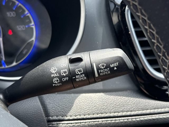 Used 2018 Chrysler Pacifica Limited w/ Advanced Safetytec Group FWD image 26