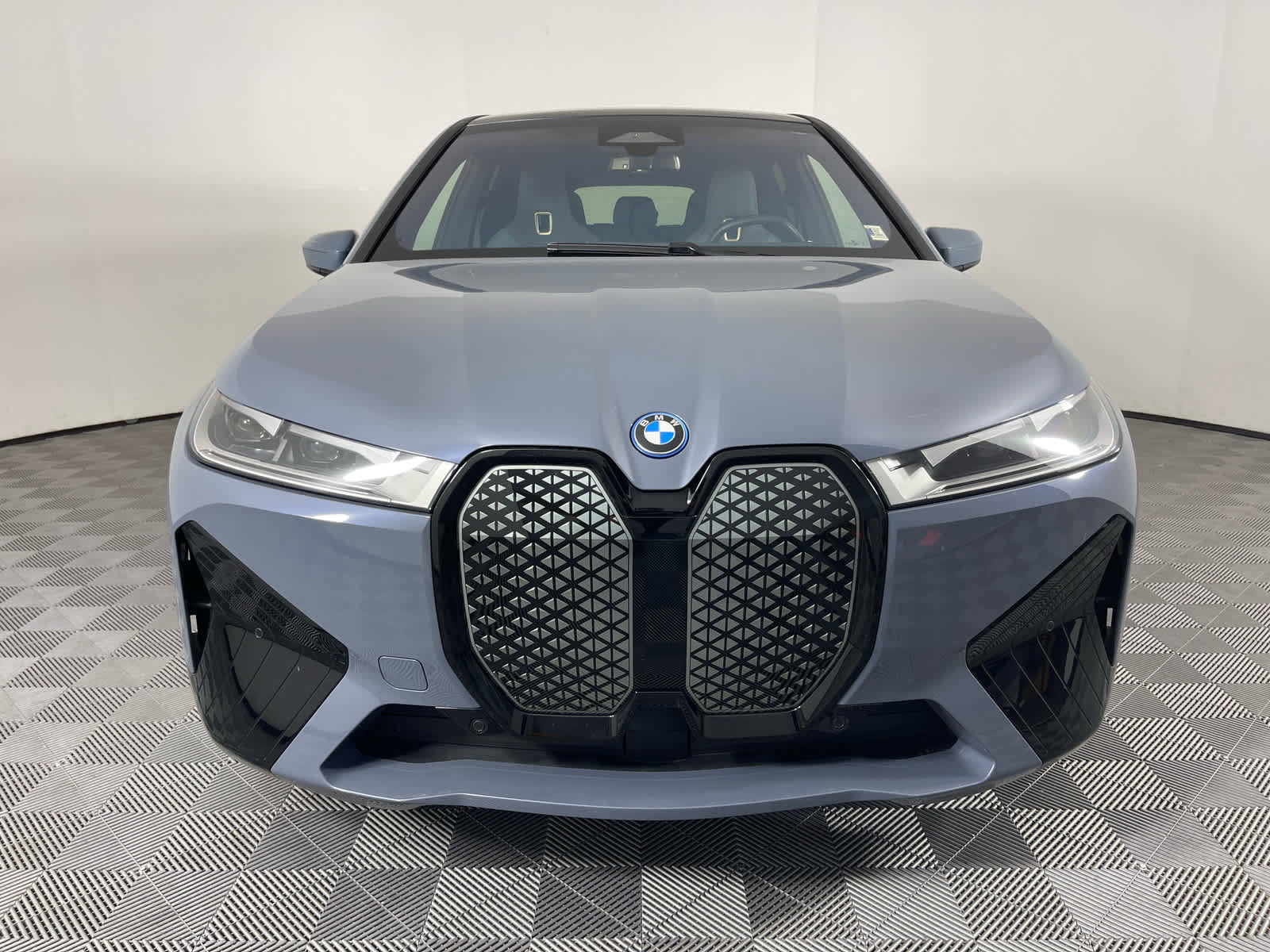 Certified 2025 BMW iX xDrive50 w/ Sport Package AWD/4WD image 8