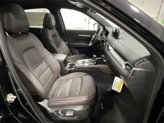 New 2025 MAZDA CX-5 Signature image 30