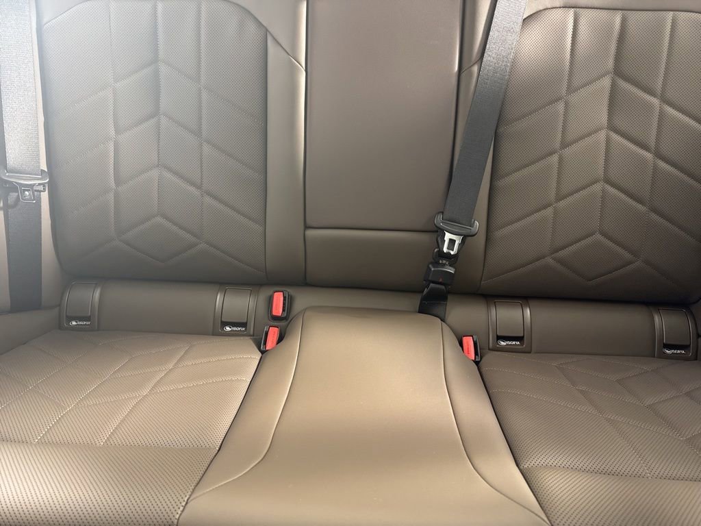 New 2027 BMW 550e xDrive AWD/4WD image 14