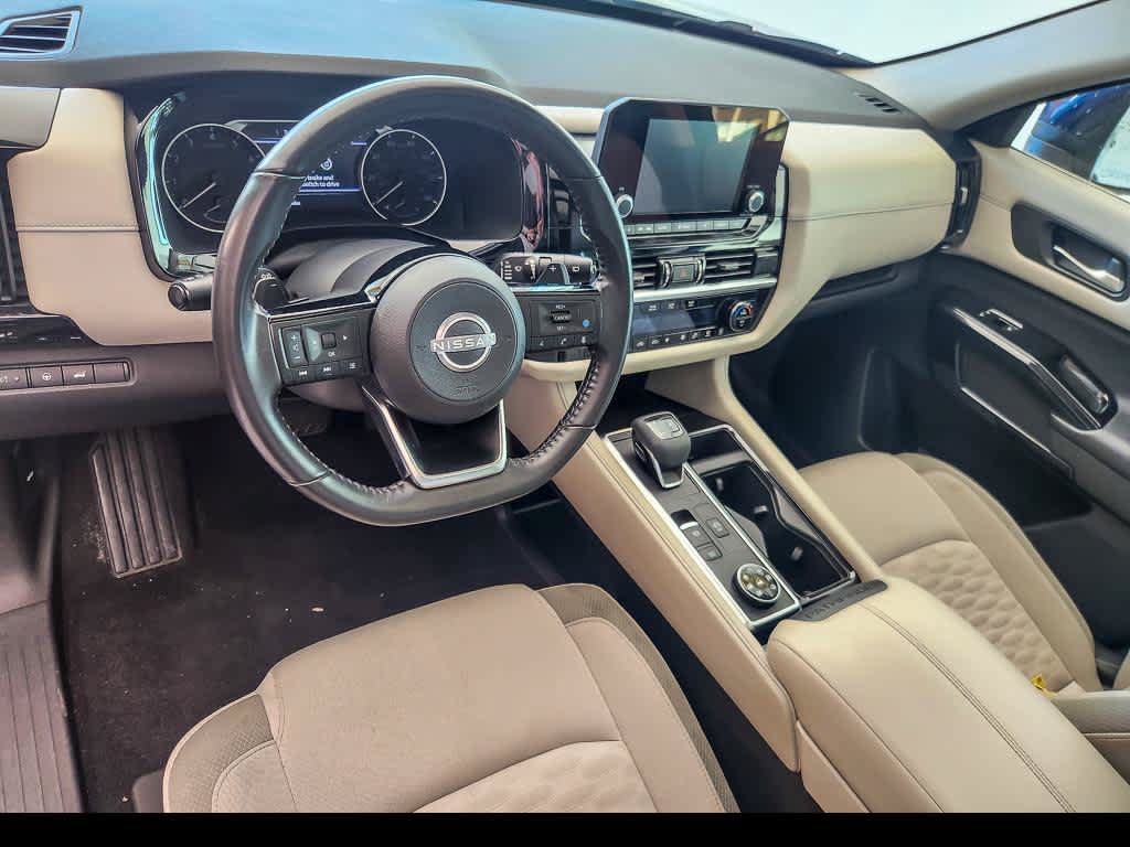 Used 2022 Nissan Pathfinder SV w/ SV Premium Package AWD/4WD image 9
