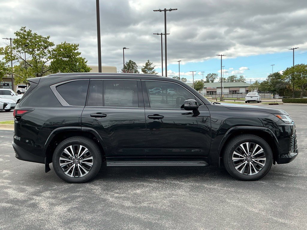 New 2026 Lexus LX 600 4WD w/ Interior Upgrade Package image 2