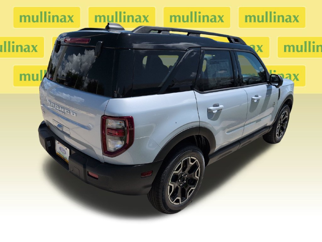 New 2026 Ford Bronco Sport Outer Banks w/ Outer Banks Tech Package+ AWD/4WD image 3