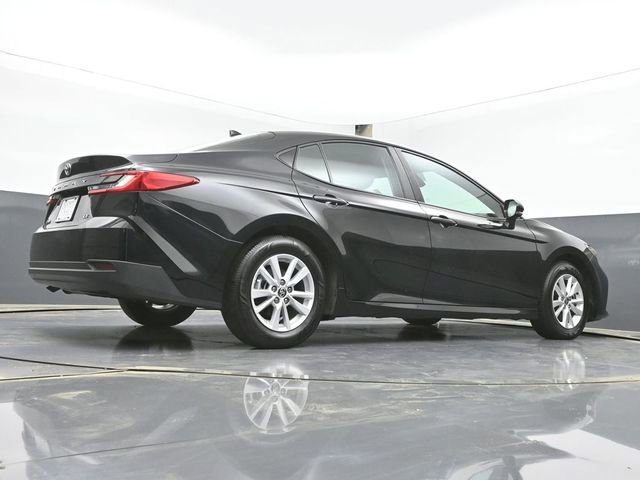 Used 2025 Toyota Camry LE FWD image 40