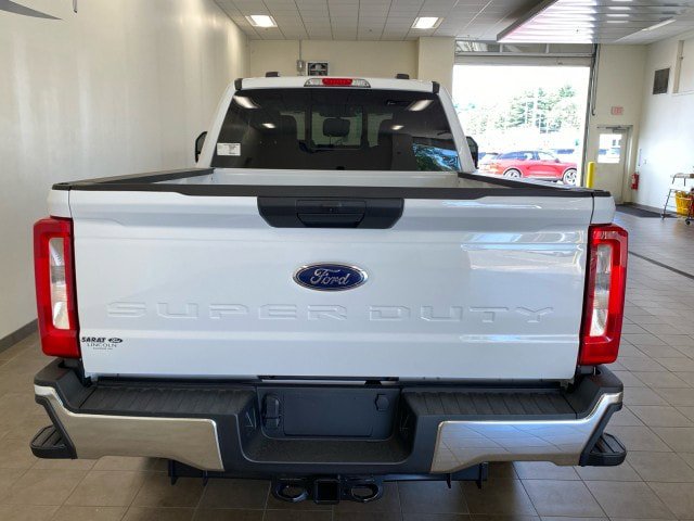 New 2026 Ford F250 XL w/ FX4 Off-Road Package image 6
