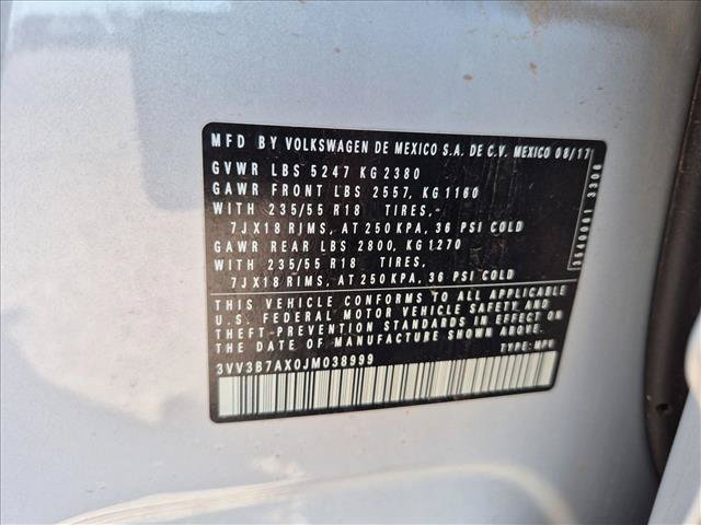 Used 2018 Volkswagen Tiguan SEL FWD image 16