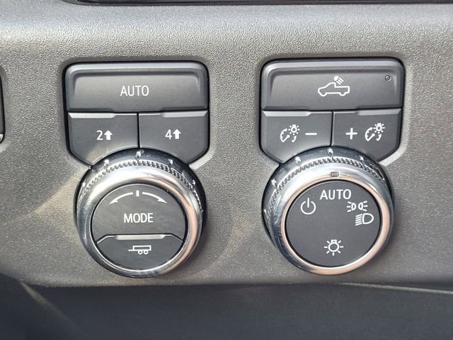 Used 2024 GMC Sierra 1500 SLE image 17