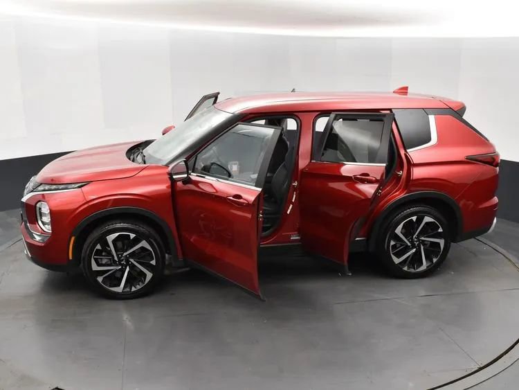 Used 2024 Mitsubishi Outlander FWD image 7