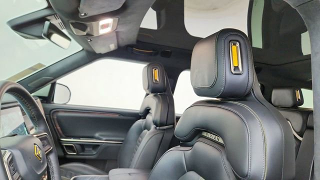 Used 2024 Rivian R1S Adventure image 36
