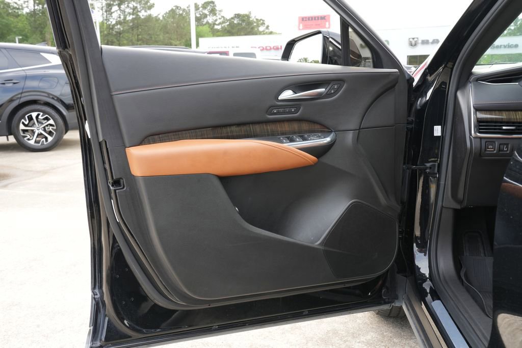 Used 2021 Cadillac XT4 Premium Luxury image 17