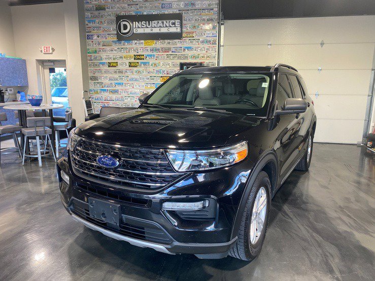 Used 2020 Ford Explorer XLT w/ Equipment Group 202A AWD/4WD image 6