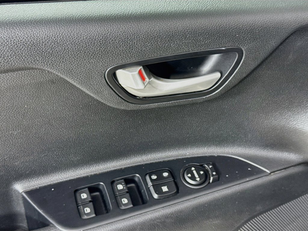 Used 2022 Kia Rio S w/ Option Group 015 FWD image 21