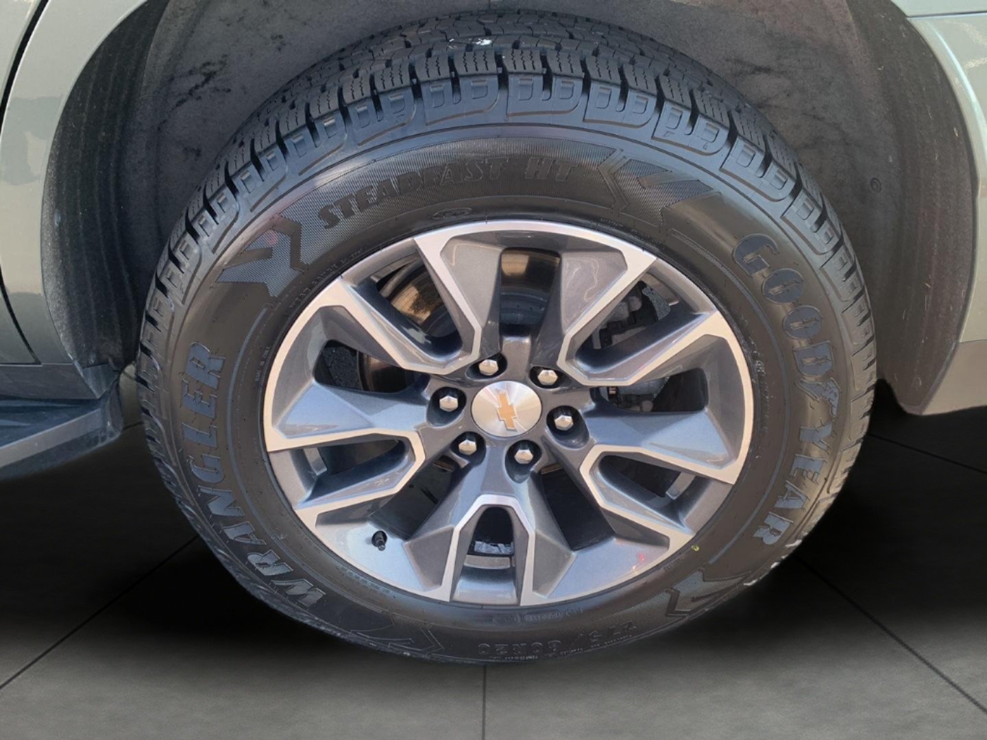 Used 2024 Chevrolet Tahoe LT w/ LT Signature Package AWD/4WD image 22