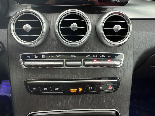 Used 2022 Mercedes-Benz GLC 300 4MATIC Coupe image 40