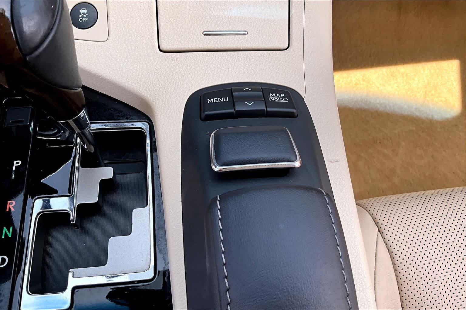 Used 2014 Lexus ES 350 w/ Luxury Package FWD image 32