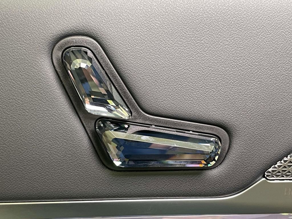 New 2025 BMW 760i xDrive AWD/4WD image 30