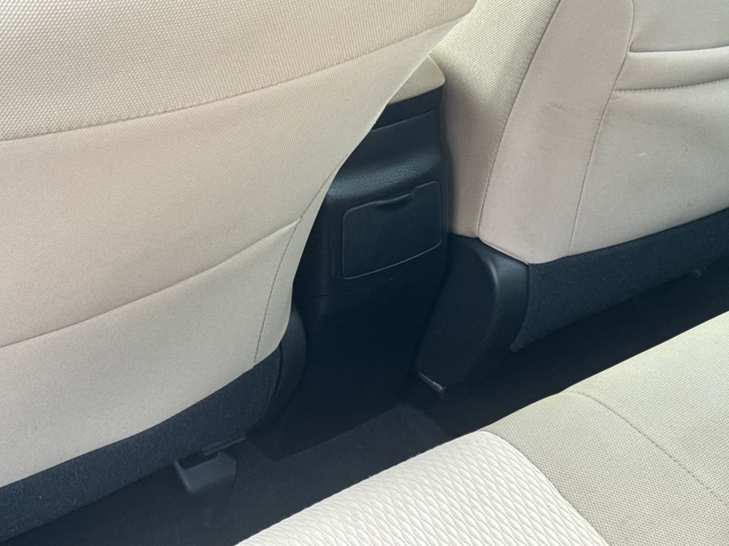 Used 2015 Toyota Corolla LE image 34