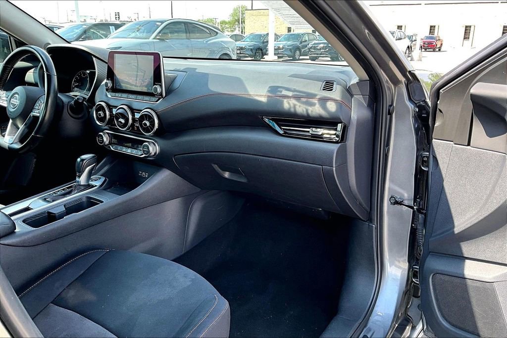 Used 2023 Nissan Sentra SR w/ Electronics Package FWD image 15