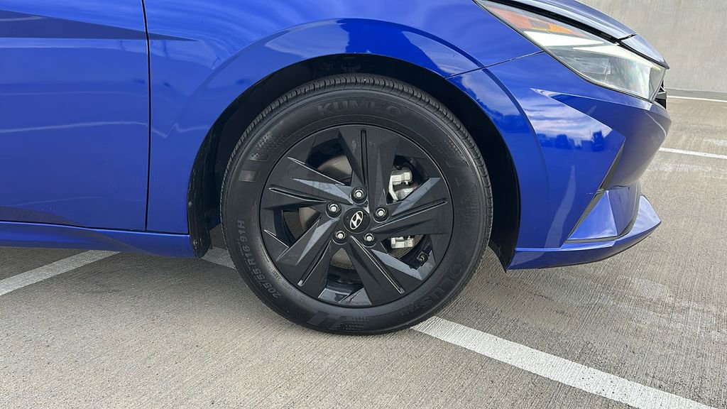 Used 2023 Hyundai Elantra SEL image 15