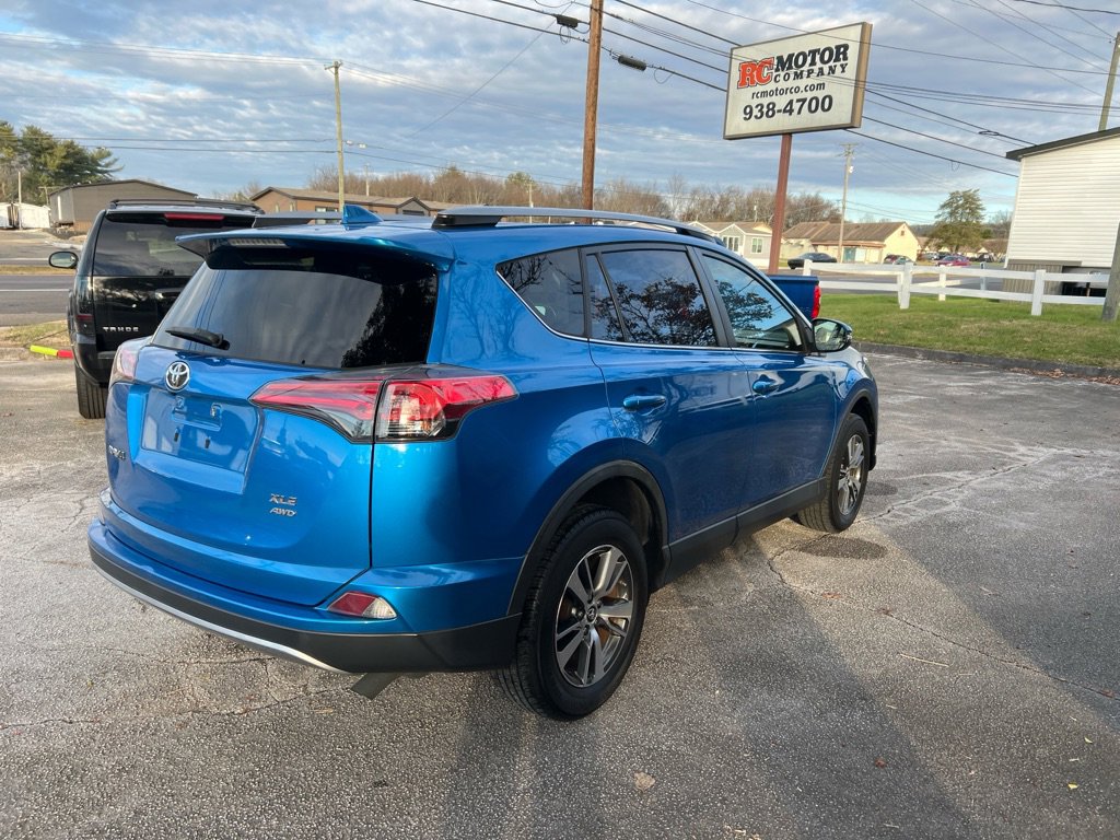 Used 2018 Toyota RAV4 XLE w/ Plus Extra Value Package image 4