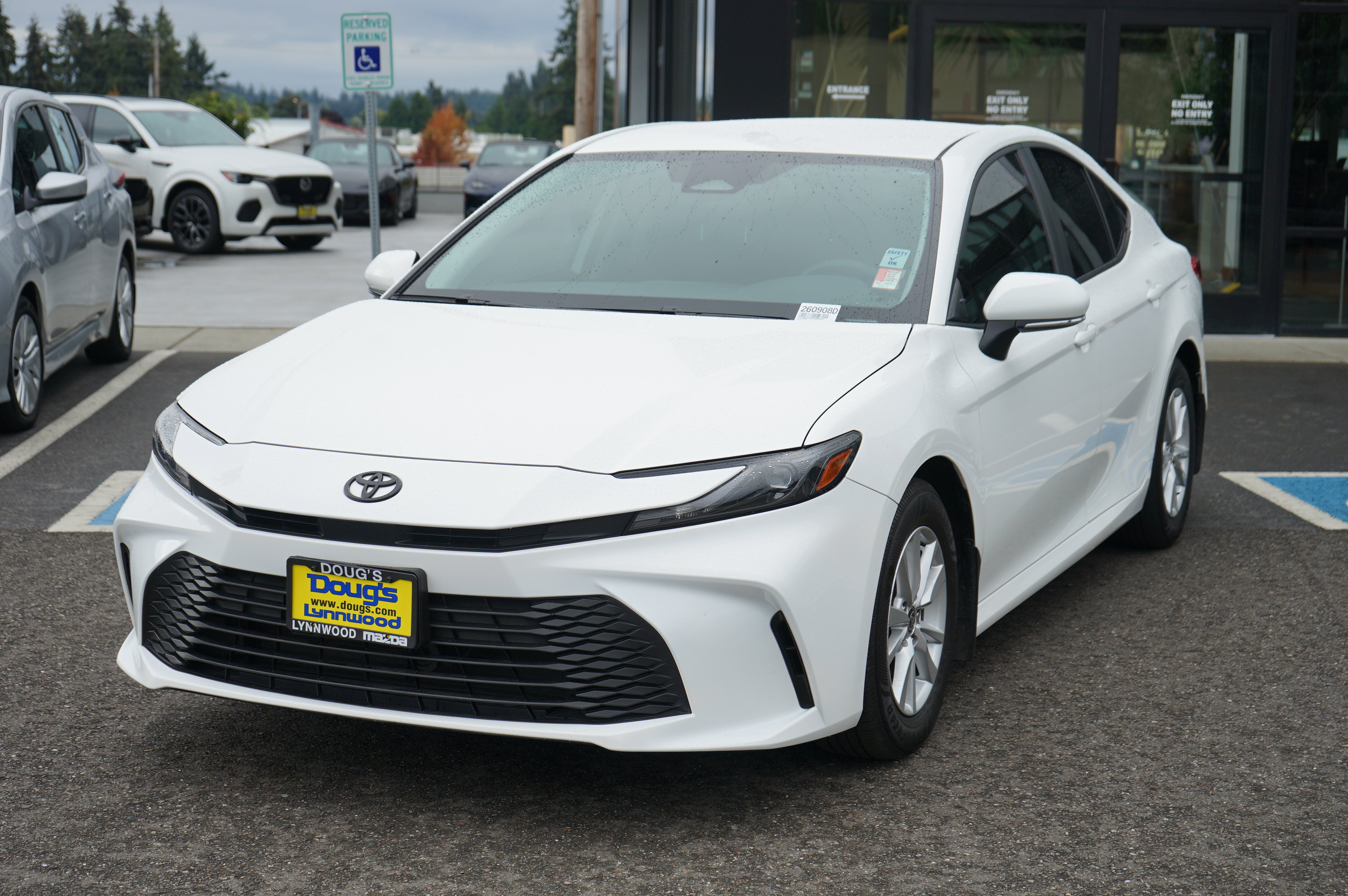 Used 2025 Toyota Camry LE FWD image 9