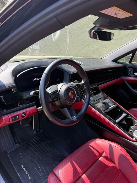 Used 2024 Porsche Panamera 4 image 8