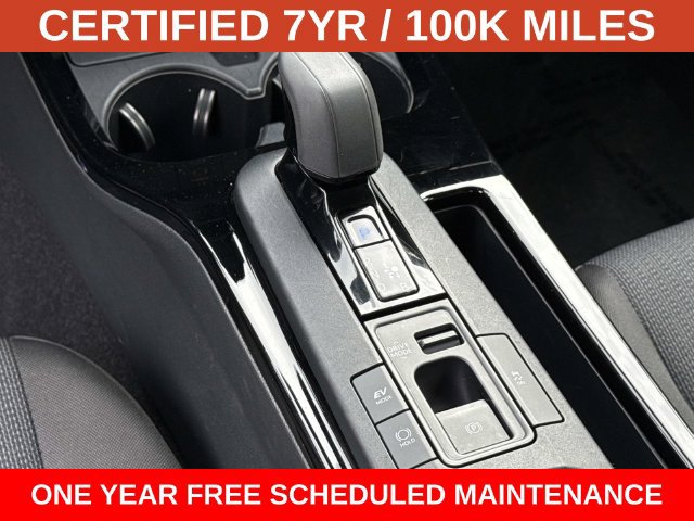 Used 2025 Toyota Prius LE FWD image 22