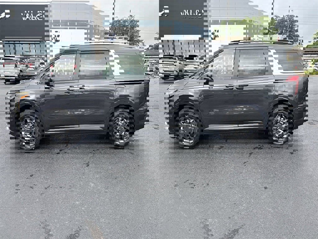 New 2026 Kia Carnival EX image 3