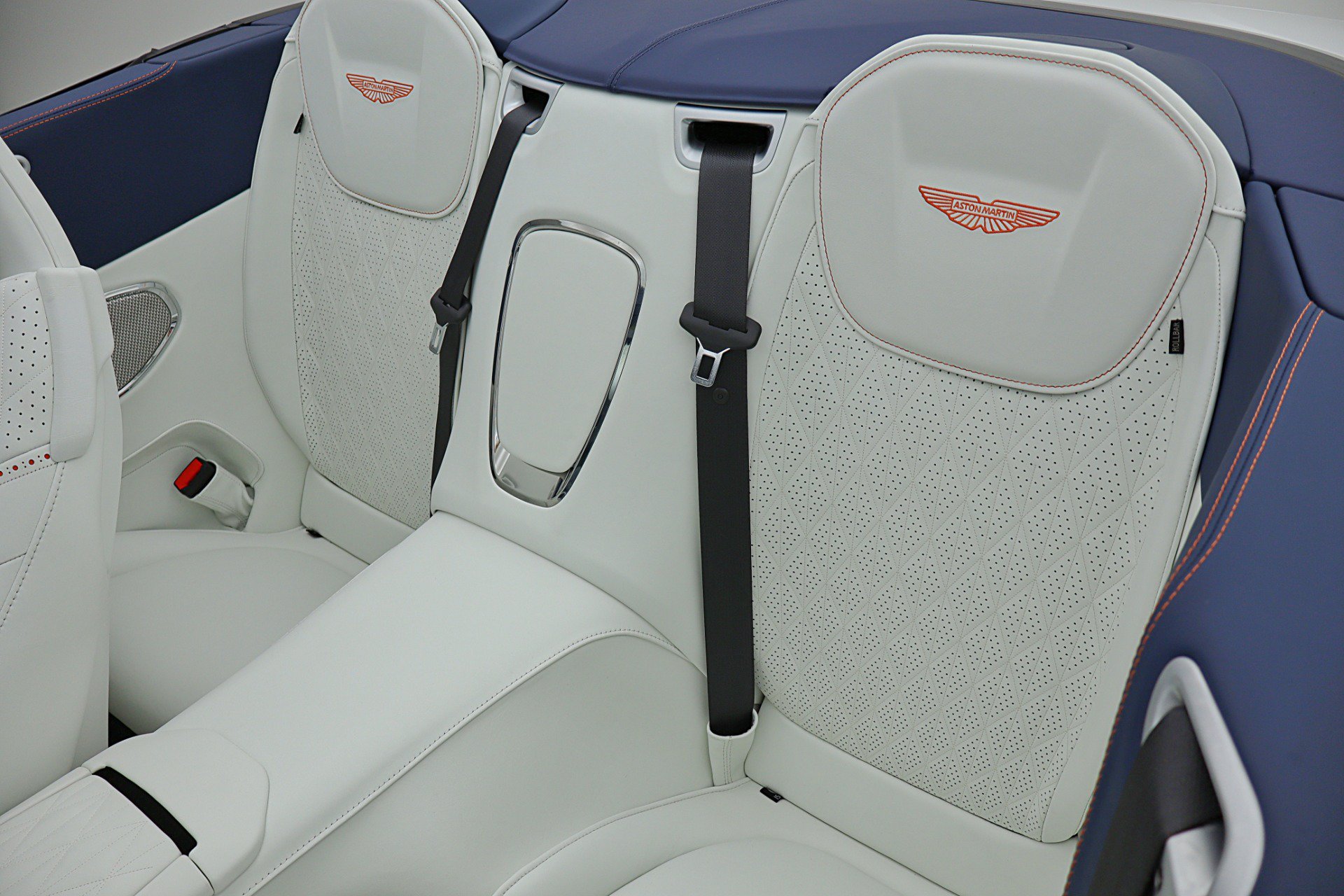 Used 2026 Aston Martin DB12 Convertible RWD image 44