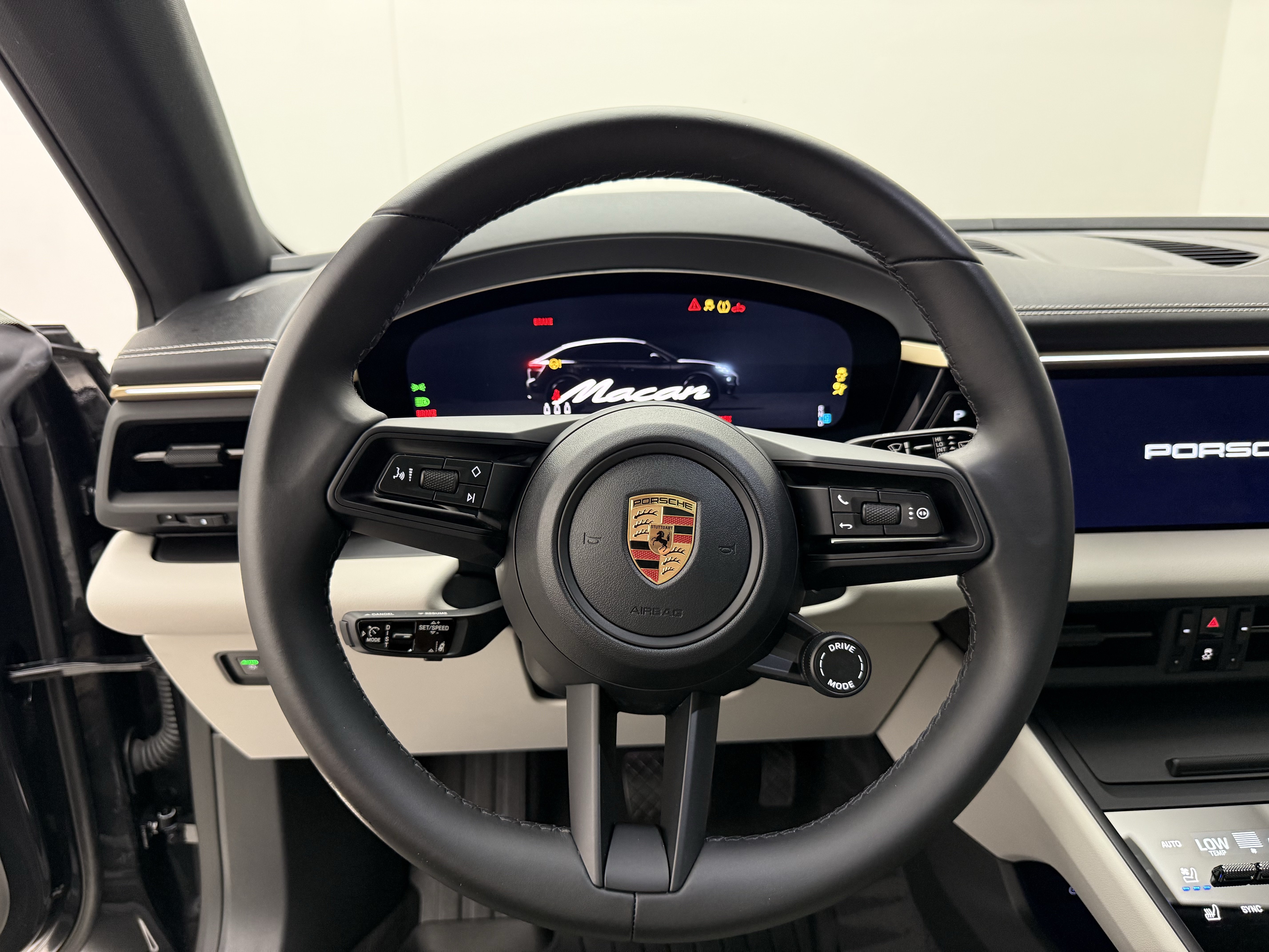 Used 2024 Porsche Macan 4 Electric AWD/4WD image 16