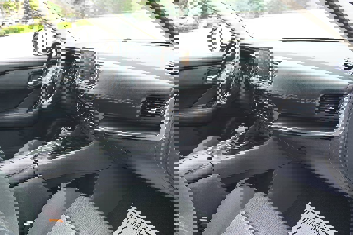 Used 2024 Nissan Rogue SV image 14