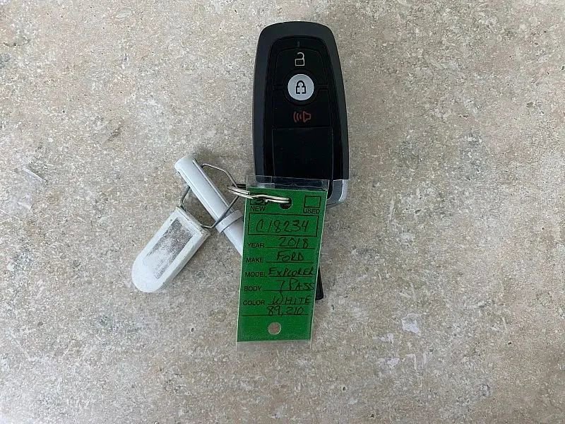 Used 2018 Ford Explorer XLT FWD image 24