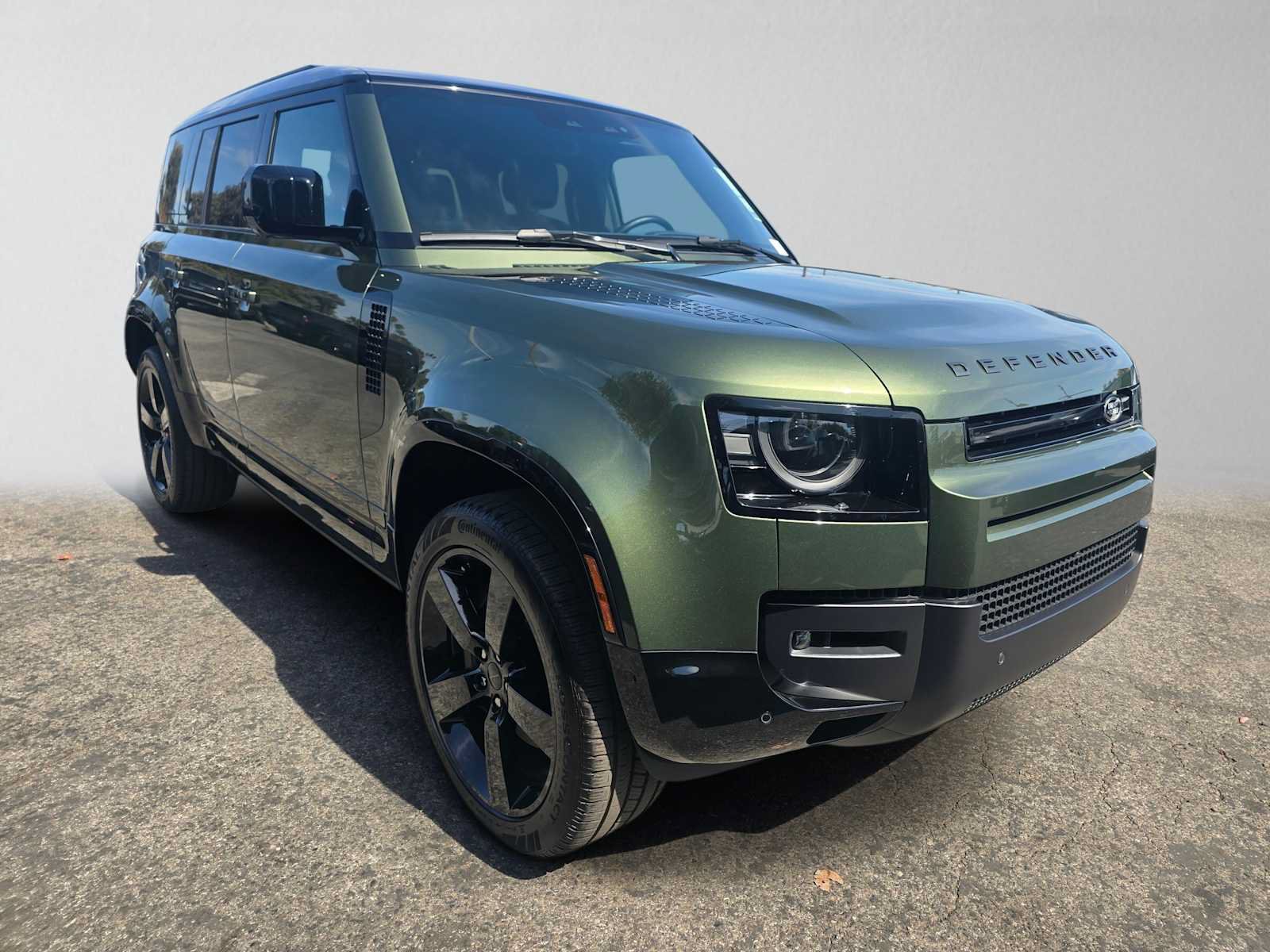 New 2026 Land Rover Defender 110 X-Dynamic SE AWD/4WD image 7