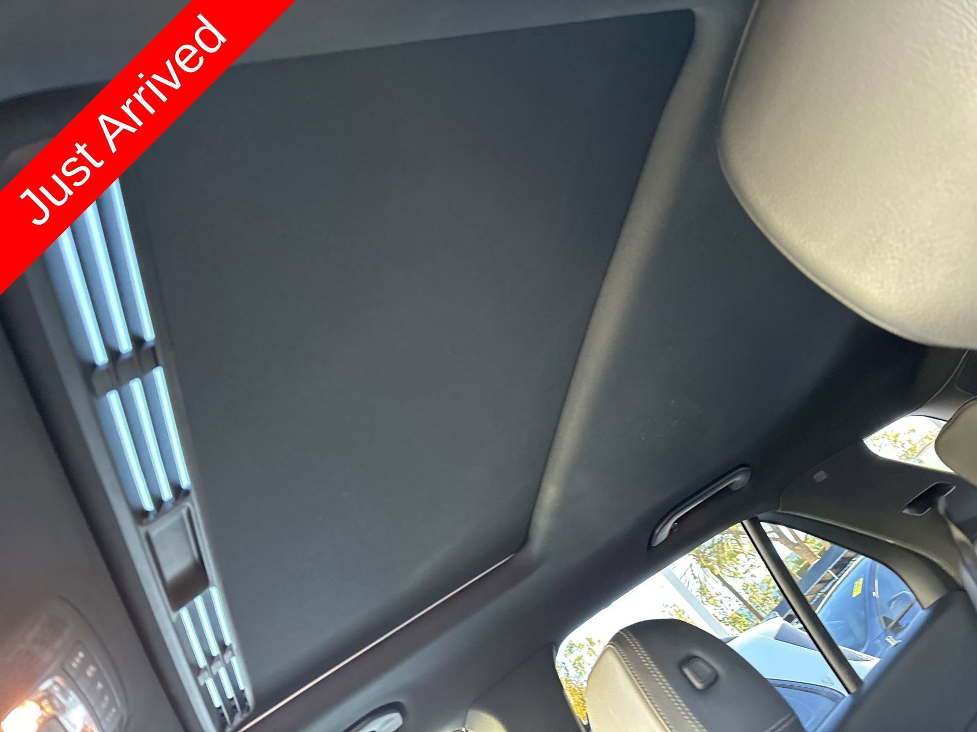 Certified 2023 Mercedes-Benz GLE 350 w/ AMG Line Exterior image 6