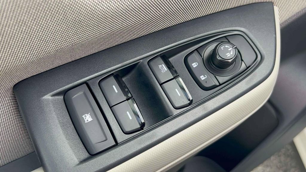 Certified 2025 Subaru Forester AWD/4WD image 9