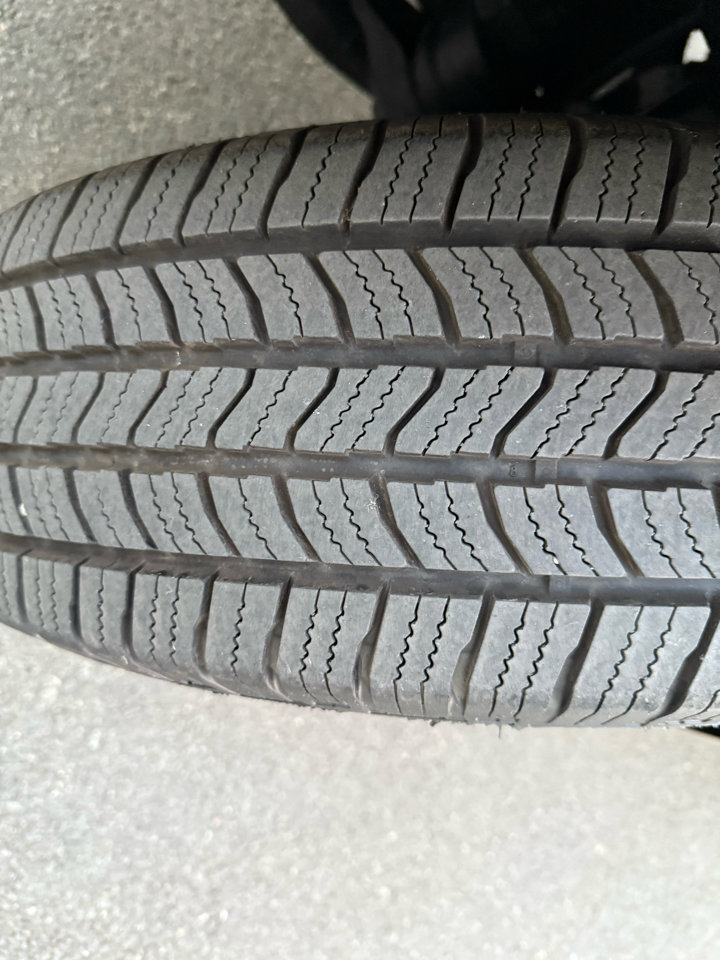 Used 2005 Toyota Highlander 4WD V6 w/ 3rd Row image 37