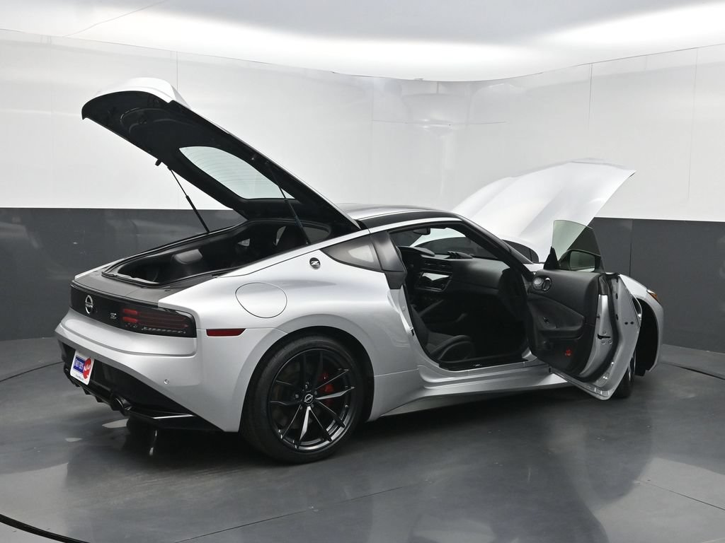 Used 2025 Nissan Z Performance w/ Floor Mat Package RWD image 37