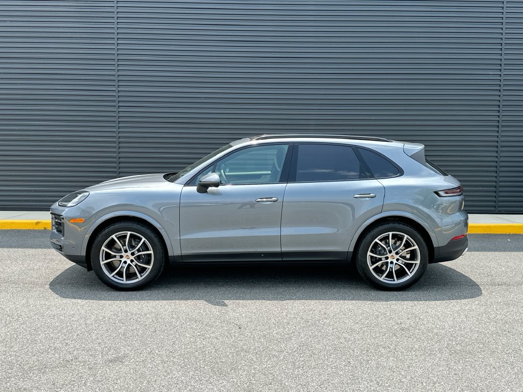 New 2026 Porsche Cayenne AWD/4WD image 2