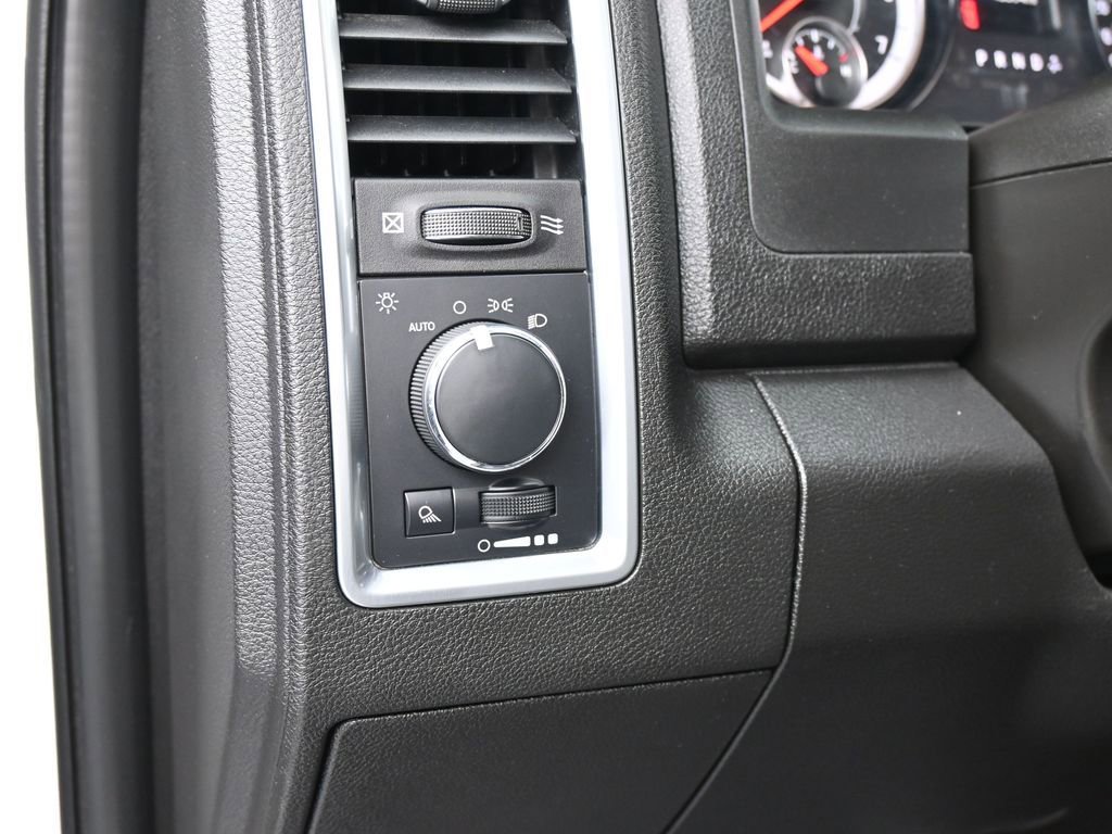 Used 2024 RAM 1500 Classic Warlock image 14