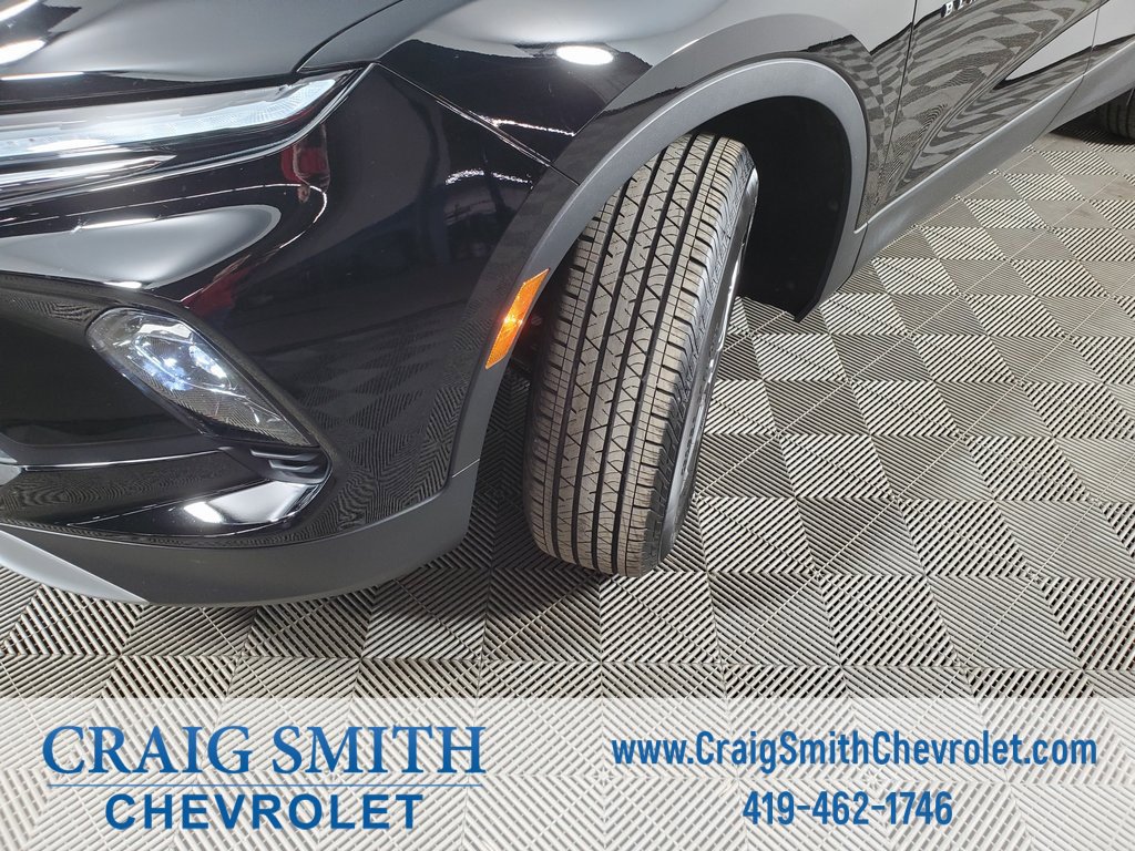 Used 2025 Chevrolet Blazer LT image 31