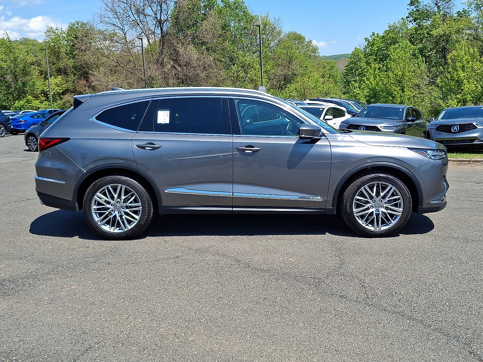 Used 2022 Acura MDX SH-AWD w/ Advance Package image 7