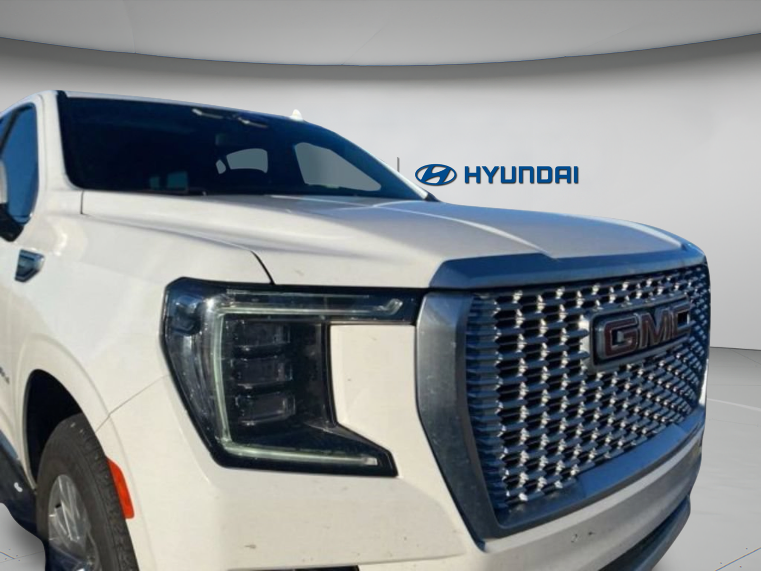 Used 2024 GMC Yukon XL Denali RWD image 33