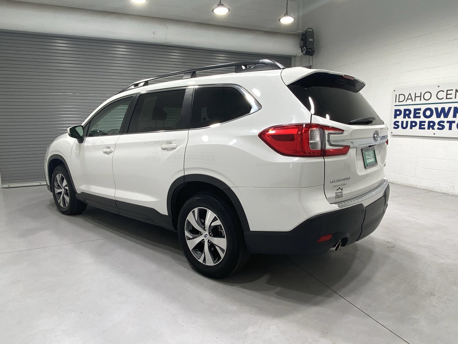 Used 2025 Subaru Ascent Premium AWD/4WD image 6