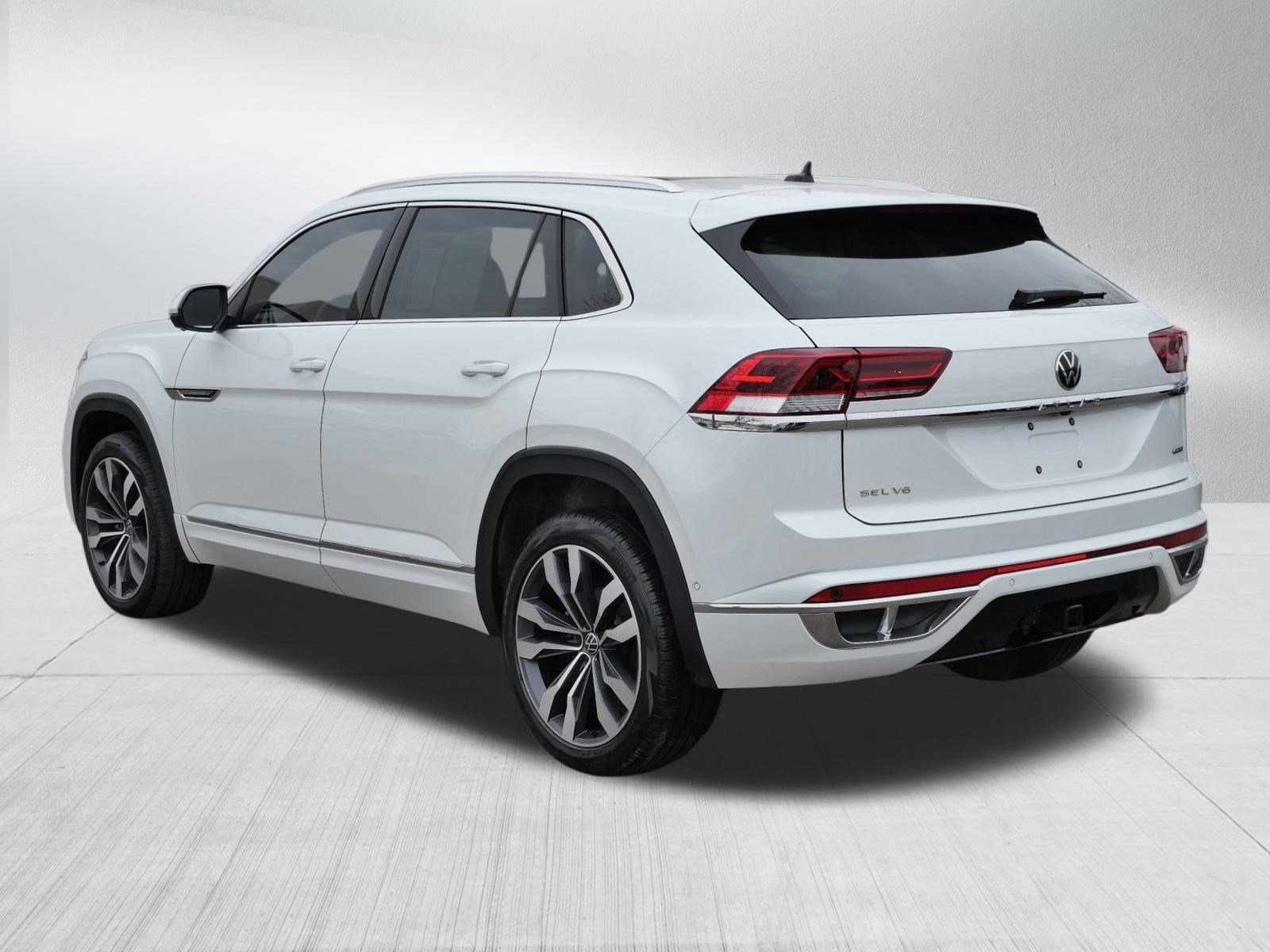 Certified 2023 Volkswagen Atlas Cross Sport SEL Premium R-Line image 5