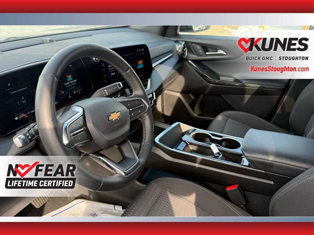 Used 2025 Chevrolet Equinox LT image 32