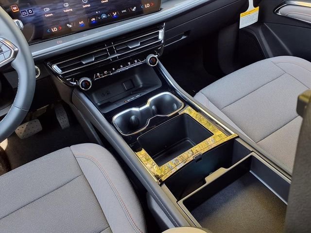 New 2026 Chevrolet Traverse LT image 9