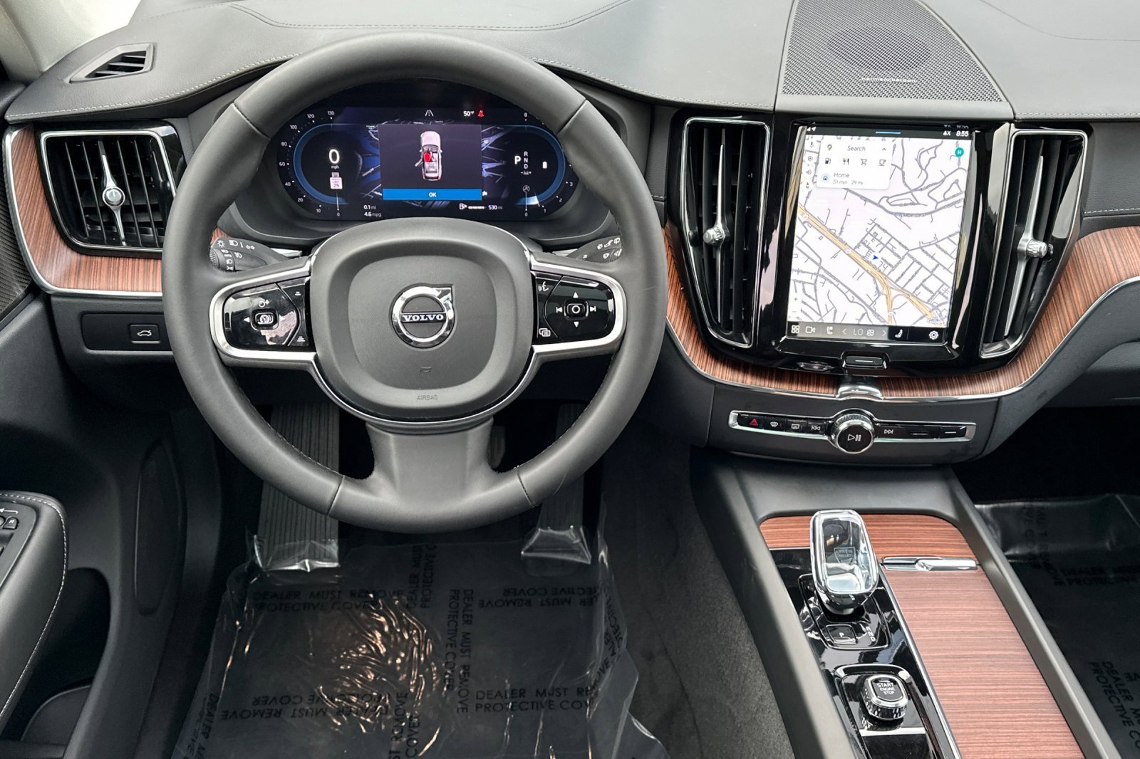 Certified 2024 Volvo XC60 B5 Ultimate w/ Protection Package Premier image 17