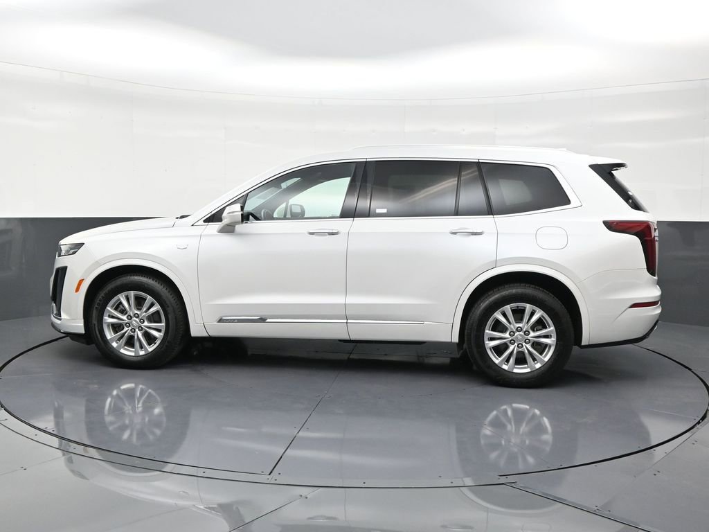 Used 2021 Cadillac XT6 Luxury FWD image 2