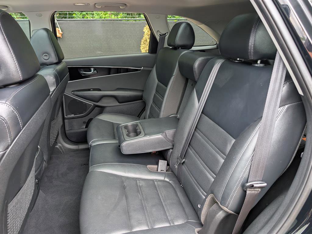 Used 2020 Kia Sorento SX image 22